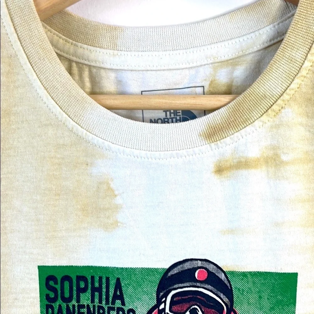 The North Face Beige Graphic Tee - Picture 5 of 7